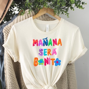 Camiseta Mañana Sera Bonito, camiseta mujer Karol G, camiseta gráfica