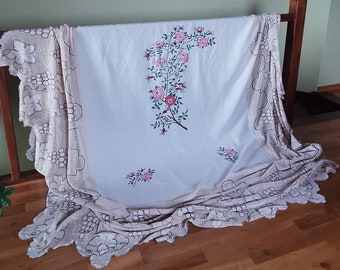 Embroidered flaxen chrochet handmade bedcover narzuta haft szydełko