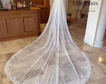 White Beads Flower Lace Veil, Delicate Beads Lace Wedding Veil, Heavy lace veil, Tulle Veil with Comb,118" Cathedral Veil Ivory White