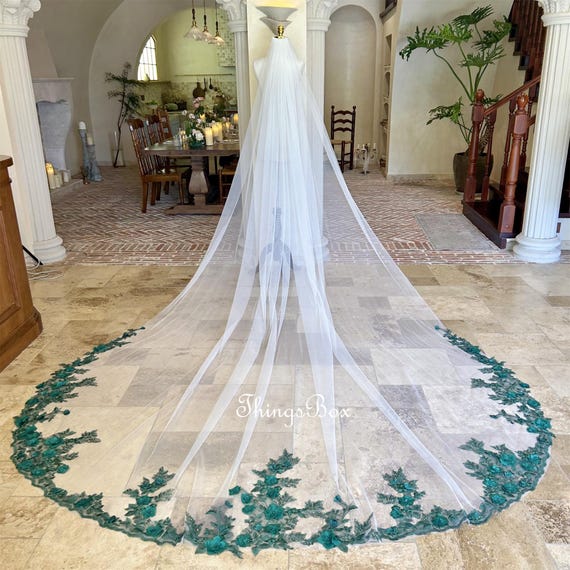 Atrovirens 3D Flower Lace Veil Long Round Bridal Veil Pearl  display picture 1