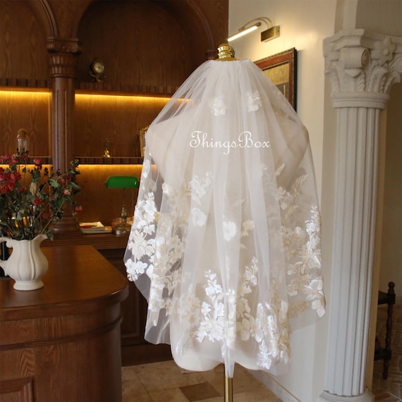 Champagne Ivory Flower Lace Wedding Veil Peony Rose Lace Veil, Soft Tulle Veil with Comb,Elbow 26" Veil Hip Veil Fingertip Veil Short Veil