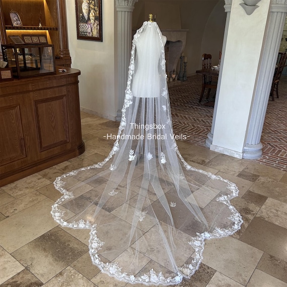 Water Drop Beaded Veil, Romantic Floral Lace Trimming  display picture 2