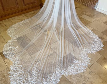 Velo de novia de encaje floral con cuentas, velo de tul suave y transparente con peineta, velo largo real de 137'', tul color marfil, velo de encaje con abundantes cuentas.