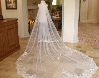 Rose Flower Lace Wedding Veil Leaf Lace Bridal Veil Chapel Veil Long Cathedral Veil with Comb Floral Lace Veil Personalized