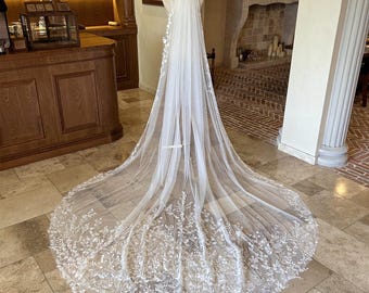 Wild Flowers Lace Wedding Veil Flowery Tulle Lace Bridal Veil 1 Tier Veil, Chapel Veil Cathedral Veil Leaf Veil with Comb,Full Lace Trim