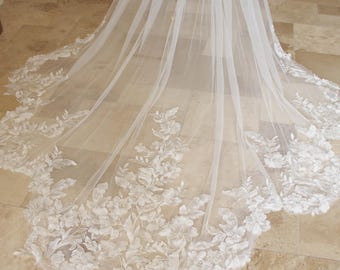 Large Flowers Lace Wedding Veil Flowery Tulle Lace Bridal Veil 1 Tier Veil, Chapel Veil Cathedral Veil Leaf Veil with Comb Ivory White Veil