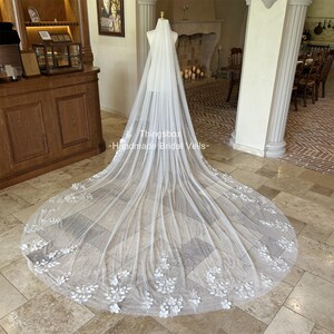 Leaf Applique Veil, Delicate Leaf Lace Bridal Veil Leaves Pattern Veil, Sheer Tulle Veil with Comb, 98&quot; 108&quot; Chapel/Cathedral Veil Lace Veil