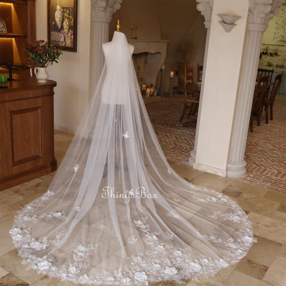 White Embroidered Floral Waltz Veil with Comb Amazon.com: Colorful Floral Edge Bridal Veil with Comb  main image 2