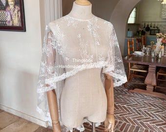 Capa de renda para noiva, capa curta/longa com cauda, capa para os ombros ideal para casamento na praia, evento ao ar livre, sobreposição leve para vestido.