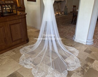 Leaf  Lace Embroidery Wedding Veil Long, Floral Lace Veil, Bridal Veil, Handmade Customized Veil, Comb Veil Ivory, Mermaid Veil