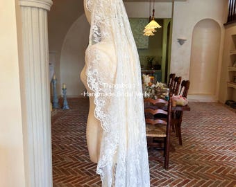 Vintage Full Lace Bridal Veil, Flower Lace Mantilla Veil, French Floral Lace Wedding Veil, Soft Lace Mantilla Veil, Lace Edge Veil with Comb