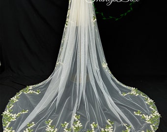 Energetic and Fresh Green Leaves Applique Edge Bridal Veil, Wedding Veil, Bridal Veils, Church Veil cathedral 118“, Boho Chic Veils