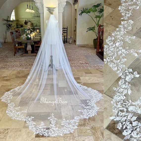 Peony Flower Lace Veil Long Petal Edge Mermaid Veil Bridal  display picture 1