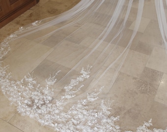 Four-leaf Clover Lace Wedding Veil Cathedral veil Crystal Bridal Chapel Veil Floral Pearls Veil Celestial Ivory Lace Embroidery Veil Comb