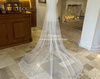 Pearls Edge Bridal Veil, Ivory Veil, Elegant Fingertip Veil, Scalloped Veil, Beaded Veil, Elegant Pearl Veil,Romantic Pearl Veil