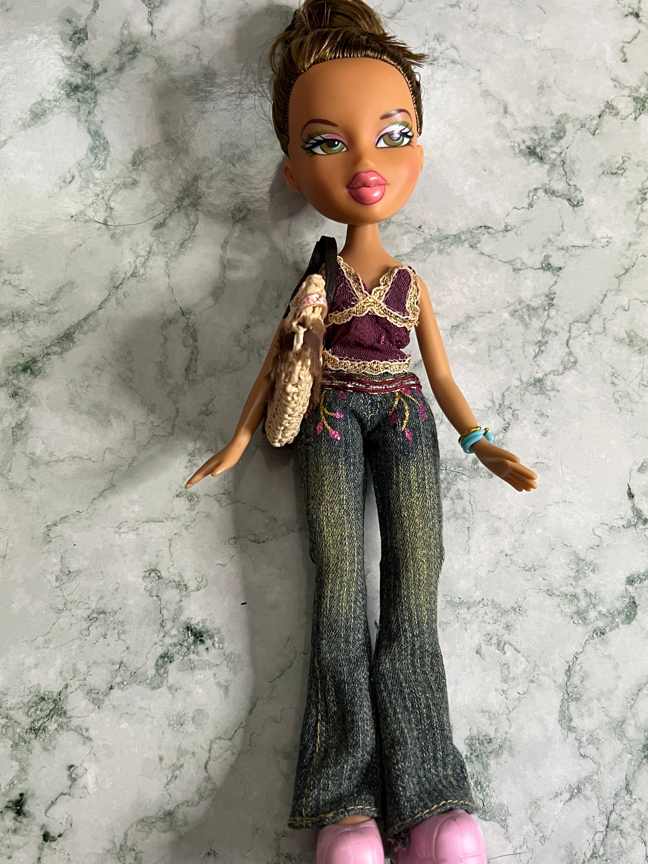 Vintage 2001 Yasmin Green Eyes Bratz Doll Y2K Outfit and 