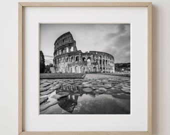 Väggkonsttryck i Rom, svartvitt fotografi i Colosseum, inramad väggdekoration i Italien, foto av romersk arkitektur