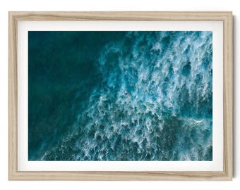 Impresión de surf hawaiano: Fotografía aérea artística del océano de Waikiki