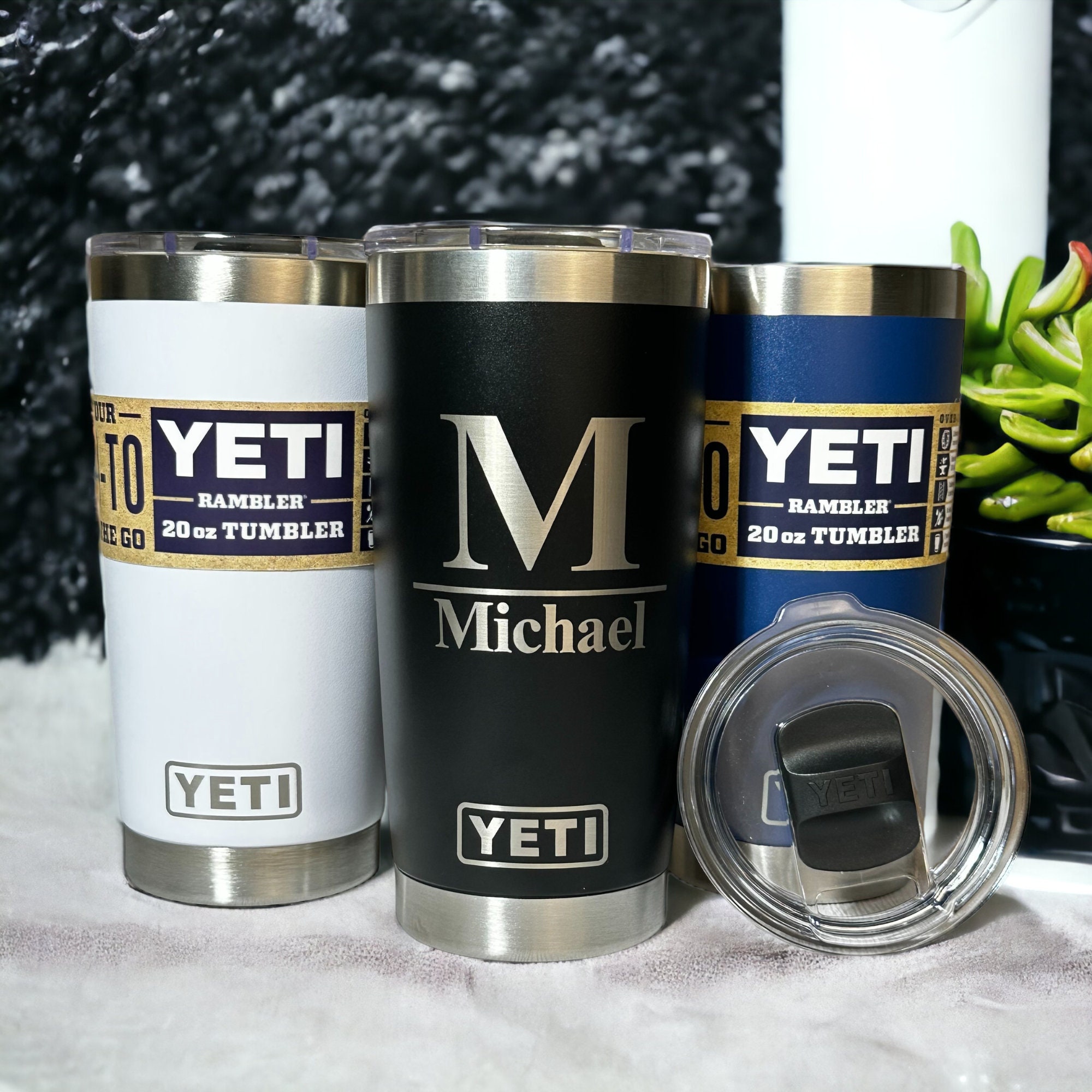 24oz Custom Engraved YETI Mug, Vacuum Sealed Mug With Handle, Personalized  Travel Mug, Engraved YETI Cups, Customized Yeti Coffee Cup 