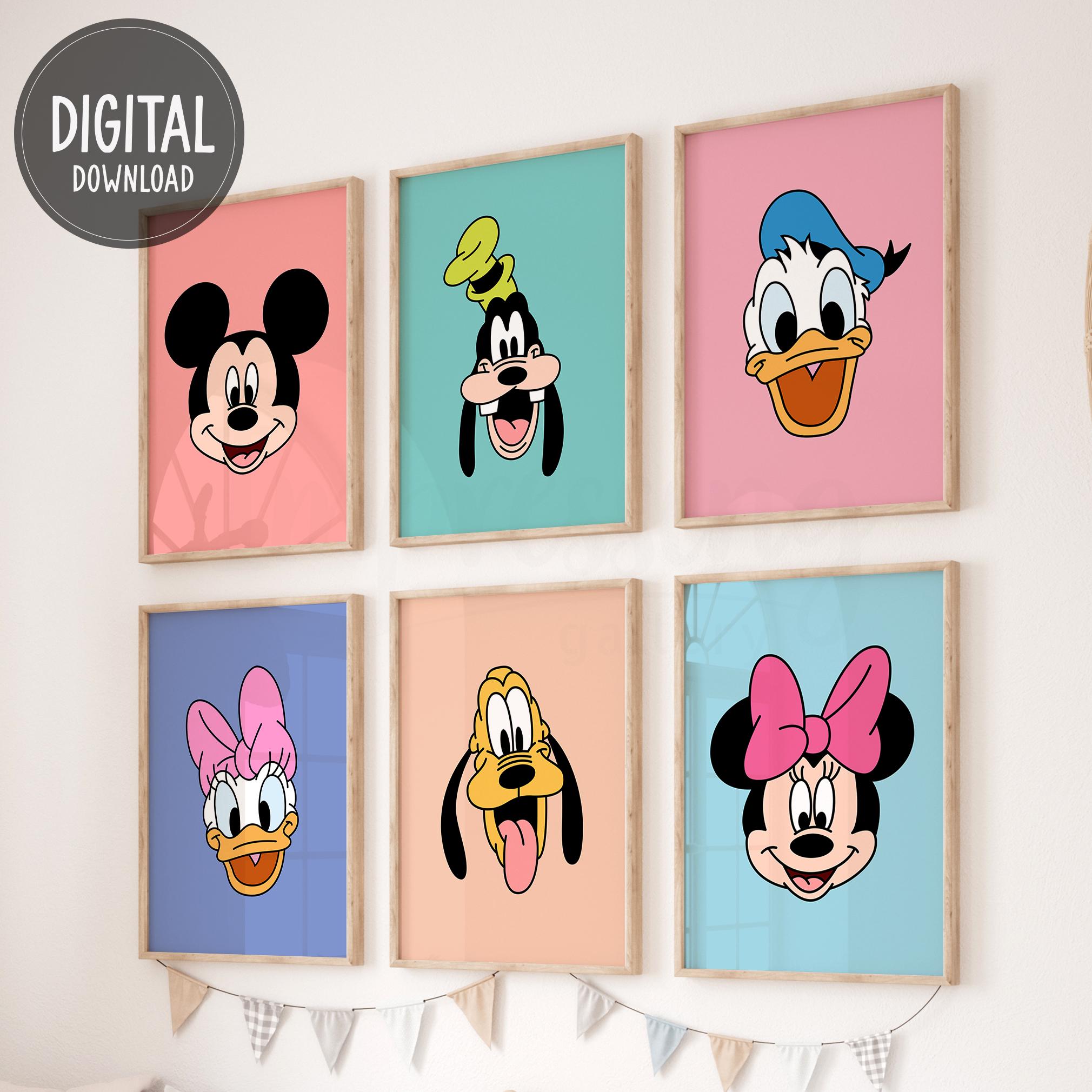 Mickey Mouse & Friends Face Prints With Backgrounds : Donald