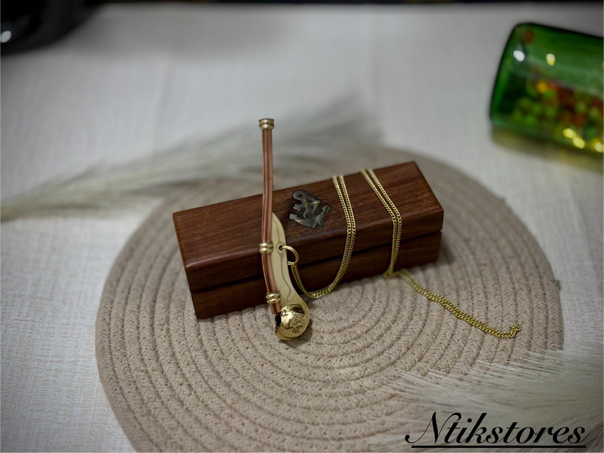 Fischietto Da Nostromo In Ottone E Rame - Con Catena 83cm E Scatola In Legno, Stile Marinaro