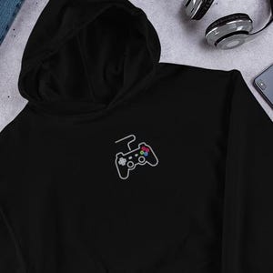 Embroidered Gaming Hoodie: Soft Cotton-Blend Gamer Sweatshirt