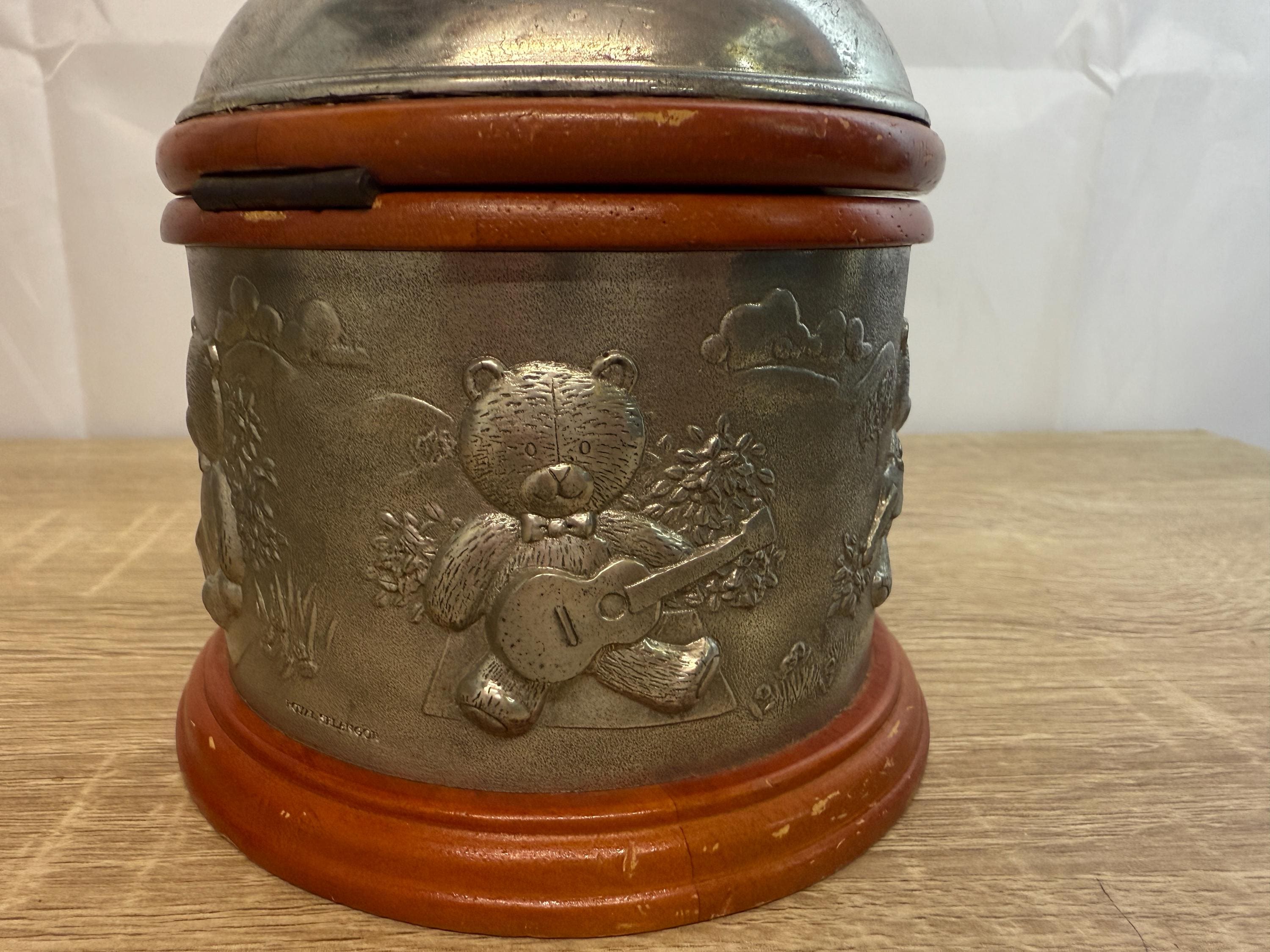 ロイヤル・セランゴール テディベア オルゴール　ピューター製　アンティーク ロイヤルセランゴール ピューター製テディベアオルゴール – 高さ15cm