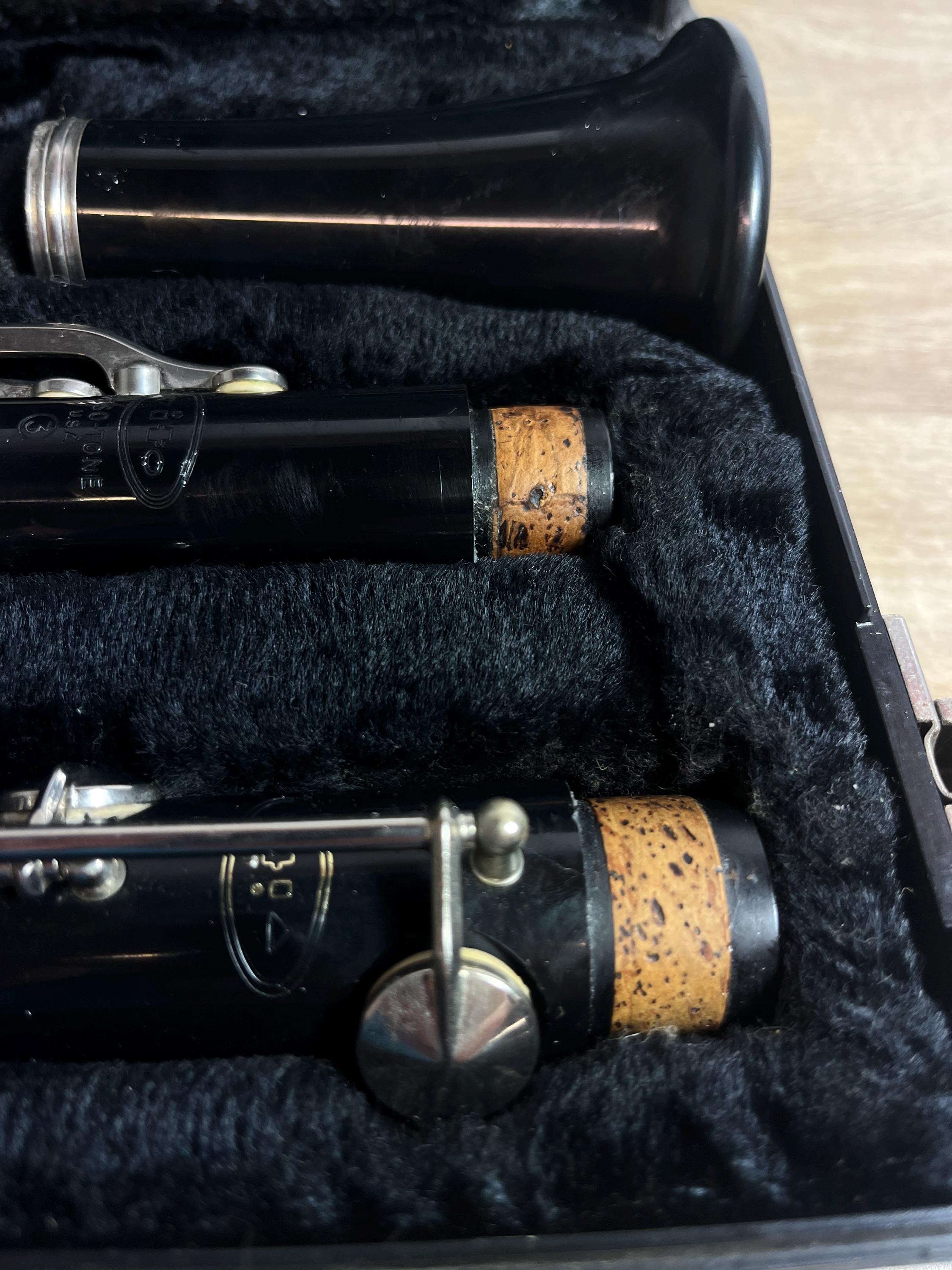 Vito Reso-Tone 3 Bbクラリネット – アメリカ製 – 学生モデル（ケース