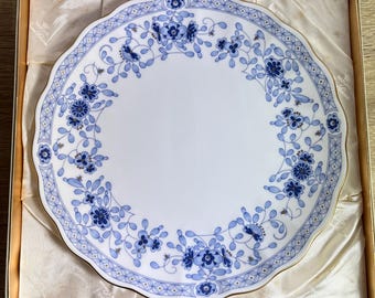 Narumi Bone China Decorative Plate 27cm – Blue Floral – Never Used – Japan – Original Box