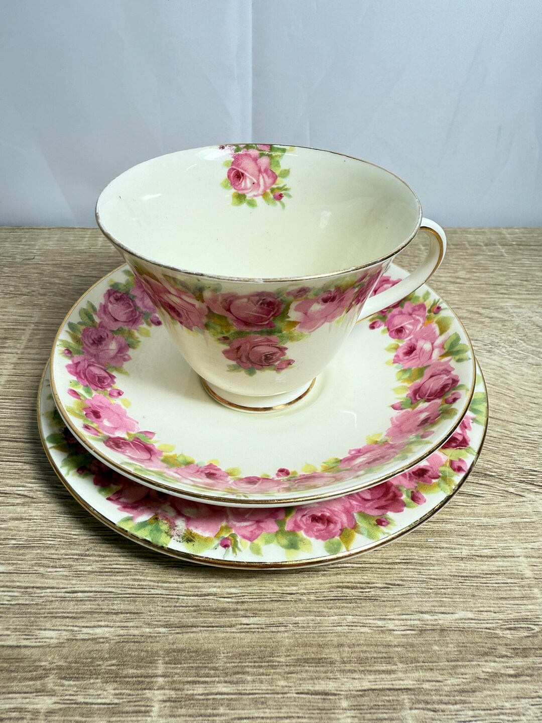 ロイヤルドルトン センテニアル ローズ ケーキスタンド カップ ソーサー セット ロイヤルドルトン センテニアル ローズ ケーキスタンド カップ