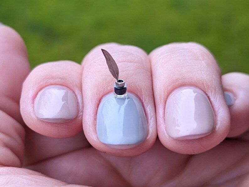 Miniature Inkwell and Feather Quill Half Scale 124 Writing Quill Ink