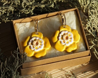 Bright yellow flower earrings. Noticeable earrings. Earrings accents
