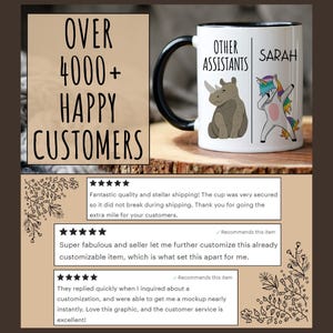 Peut inclure: Une tasse en c&eacute;ramique blanche avec une poign&eacute;e noire. La tasse pr&eacute;sente un motif de rhinoc&eacute;ros et de licorne avec le texte "Other Assistants" et "Sarah" de chaque c&ocirc;t&eacute;.
