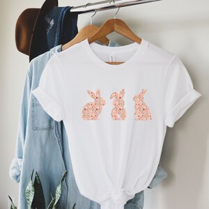 Unisex Ostern Shirt, Kaninchen T-shirt, Hase Shirt, Ostern Kaninchen Tshirt, Ostern Geschenk, Frohe Ostern Shirt, Kaninchen Shirt Frau, Ostern Sweatshirt