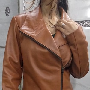 Damska kurtka skórzana TAN Lambskin | Kurtka motocyklowa w kolorze jasnobrązowym Slim Fit | Kurtka skórzana w stylu WESTERN | Kurtka na imprezę gwiazd | Specjalny prezent dla niej