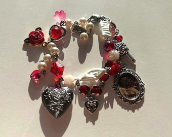 Heart Locket Bracelet: Acrylic, Pearl & Czech Glass Beaded Charm