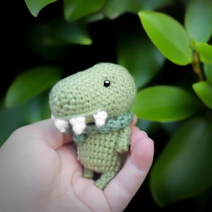 PADRÃO DE Amigurumi de Crochê: Chomper, o Crocodilo, PDF em Inglês