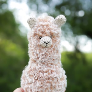 Crochet Amigurumi PATTERN: Lara the Fluffy Llama, English PDF
