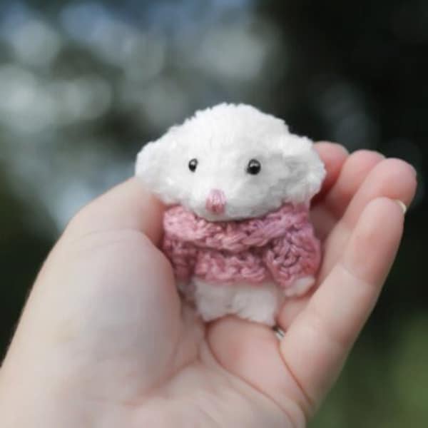 Crochet Amigurumi PATTERN: Phoebe the MOUSE, English PDF