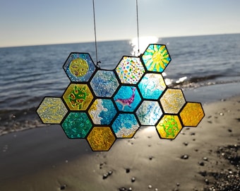Ocean art Stained glass suncatcher, Beach decor window hanging, Sea life gift Honeycomb decor, Hawaii art Wave art