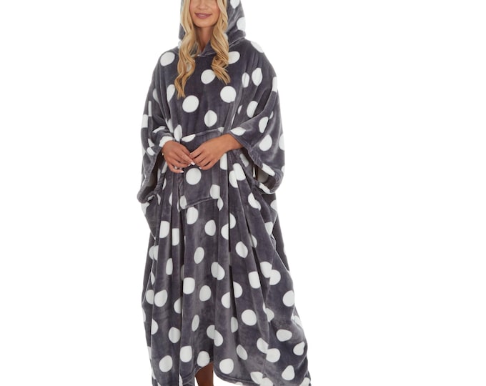 Personalized Hooded Fleece Blanket Kaftan | Custom Embroidered, Oversized Comfy