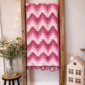 Chevron Crochet Blanket Pattern, Easy crochet, Beginner Granny Stitch PDF (US&UK Terms) cute baby/toddler blanket, instant download