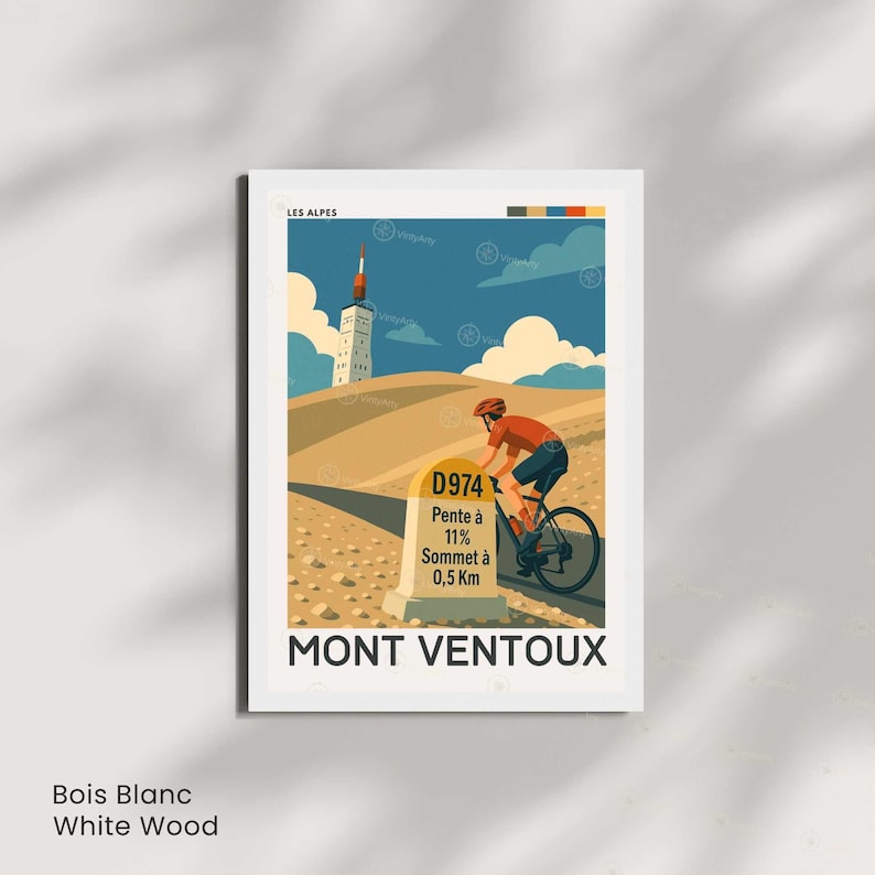 K&ouml;nnte beinhalten: Gerahmter Kunstdruck mit einem Radfahrer, der den Mont Ventoux erklimmt. Der Druck hat einen Vintage-Reiseplakatstil mit einem gelben Schild, das die Steigung und die Entfernung zum Gipfel anzeigt. Der Text "MONT VENTOUX" steht unten.
