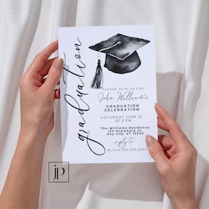 Zwarte afstudeerpet uitnodiging meisjes middelbare school diploma uitnodigingssjabloon bewerkbare mannen college zwart-wit afstudeerfeest uitnodiging downloaden afbeelding 5