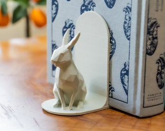 Cute Bunny Rabbit Bookend | 3D printed book holder | Adorable figurine | Cute gift for children, mother, father, friends | Low Poly Animal