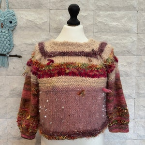 HANDMADE KNITTING SWEATER