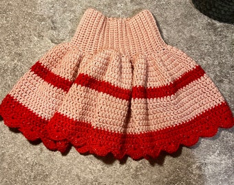 Pink crochet skirt for 4-5 year old girl.