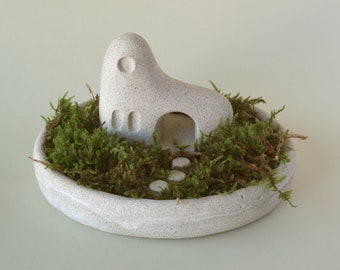 Concrete tray with little house, Village landscape planter, Desk Decoration, Concrete Pot with Moss, moss garden, Office Plant