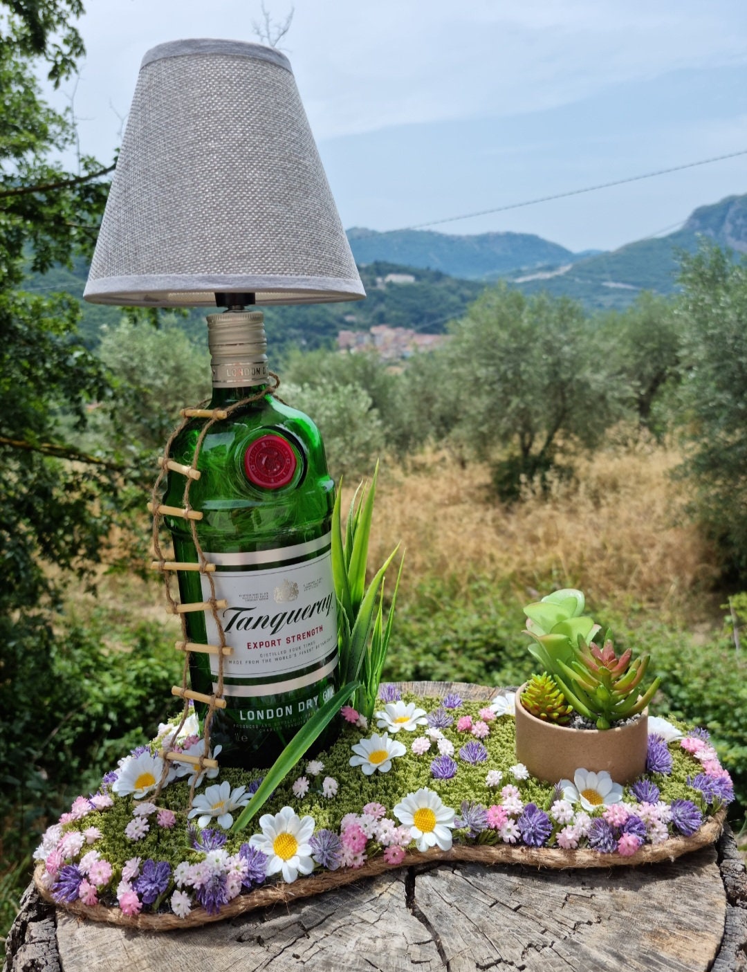 Lampada con bottiglia di TANQUERAY