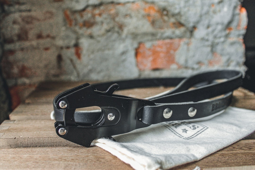 Leather Leash With Frog Clip Black Water Buffalo 3' Leather Dog Leash